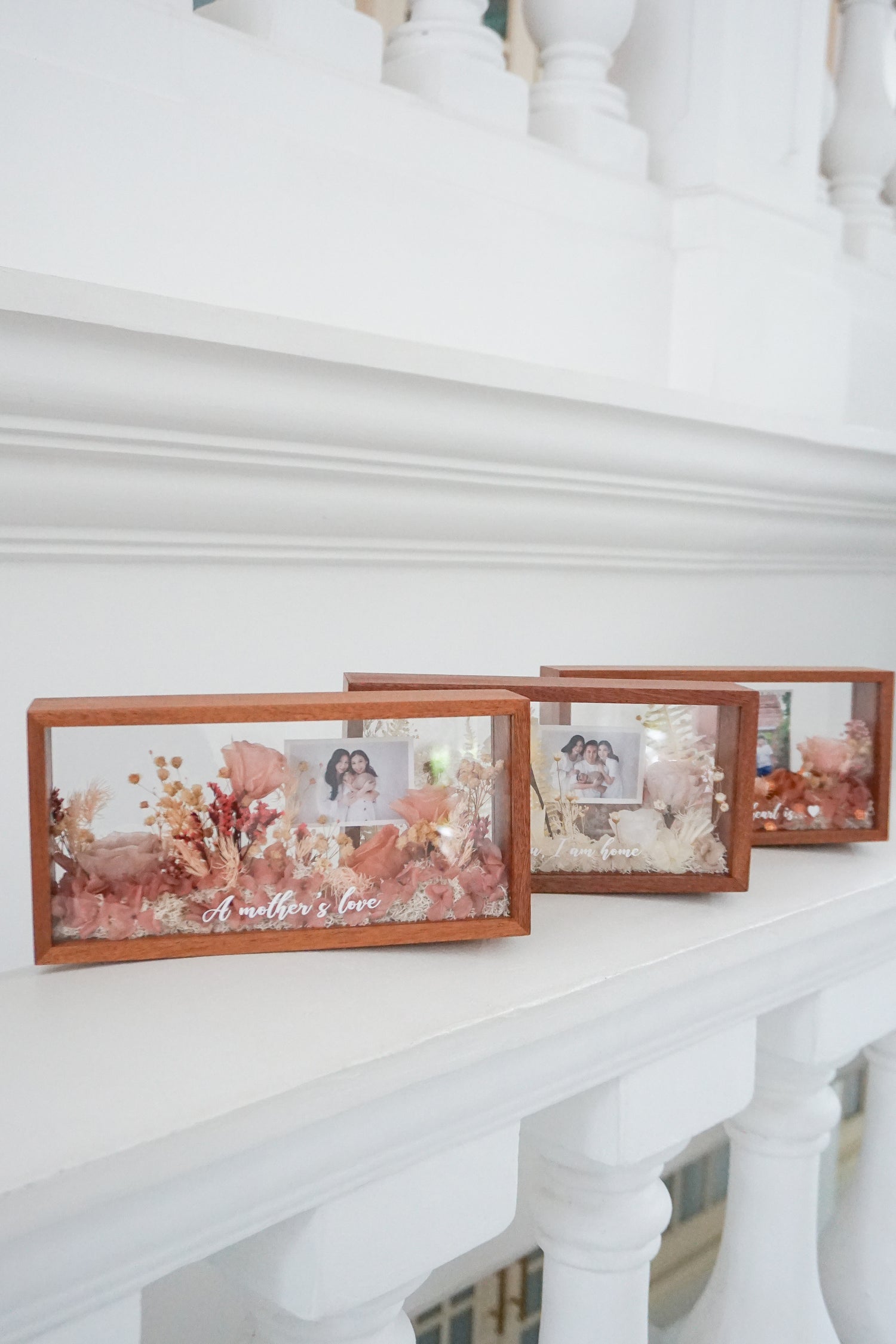 photo frame customised singapore celebloons