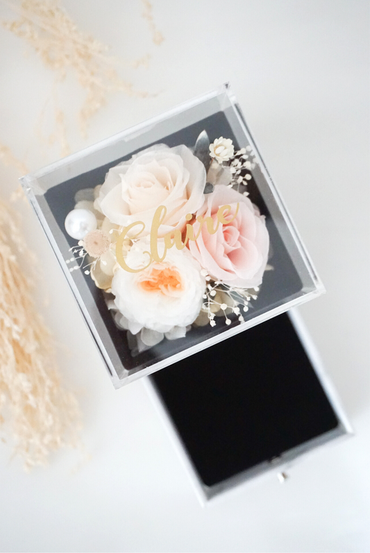 Customised Acrylic Accessories Box with Preserved Flowers (Peach Pink)